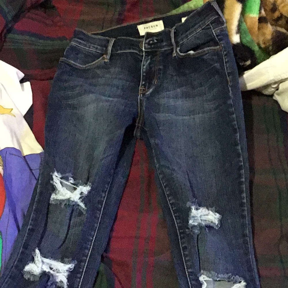 Ankle jegging with holes 25